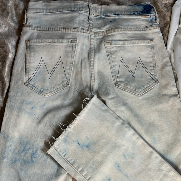 Mother, the insider ankle fray – in a tizzy - Picture 6 of 6